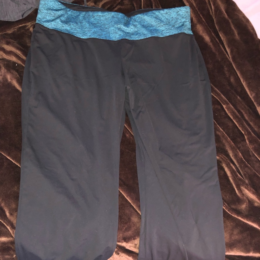 Livi active wide waist band yoga pants